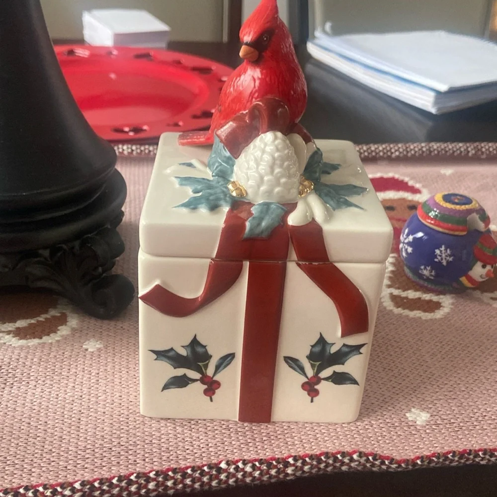 Lenox Winter Greetings Cardinal Covered Candy Dish